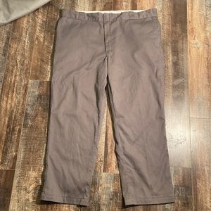 Gray oversized dickies w44xL30